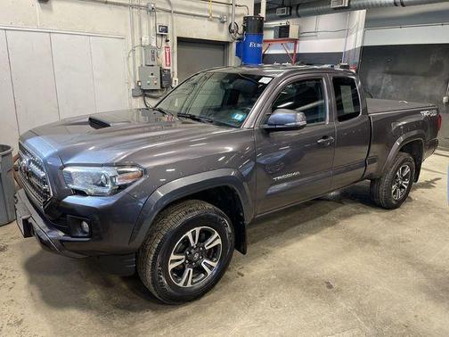2017 Toyota Tacoma TRD Sport