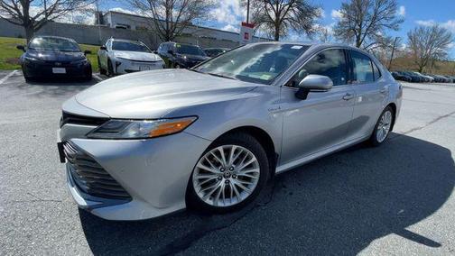 Celestial Silver Metallic 2018 Toyota Camry Hybrid XLE