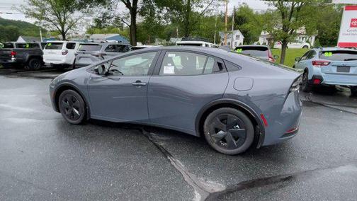 2025 Toyota Prius L