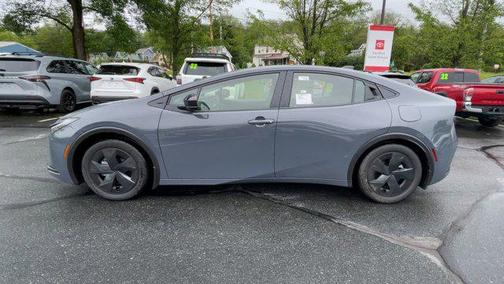 2025 Toyota Prius L