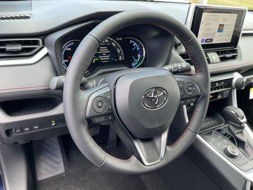 2025 Toyota RAV4 Hybrid SE