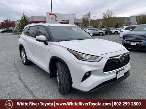 Wind Chill Pearl 2026 Toyota Highlander Hybrid Limited