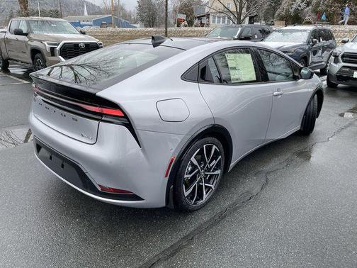 Cutting Edge 2026 Toyota Prius Plug-In Hybrid XSE Premium