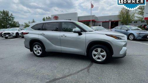 2023 Toyota Highlander LE