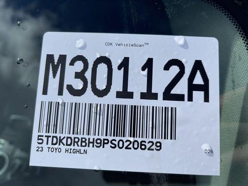 Magnetic Gray Metallic 2023 Toyota Highlander XLE