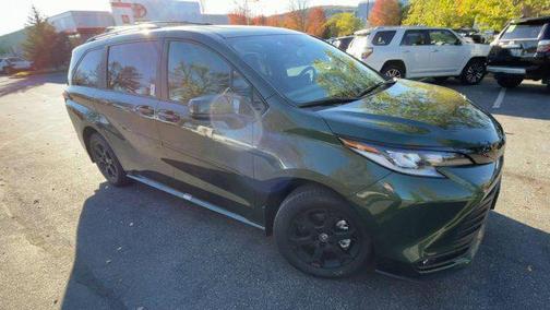 2025 Toyota Sienna Woodland Edition
