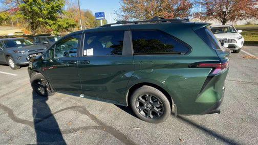 2025 Toyota Sienna Woodland Edition