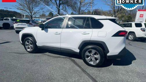 2022 Toyota RAV4 Hybrid LE