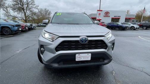 Silver Sky Metallic 2021 Toyota RAV4 Hybrid XLE