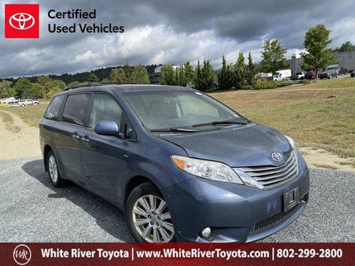 2017 Toyota Sienna XLE