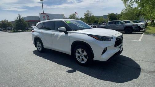 Blizzard Pearl 2021 Toyota Highlander LE