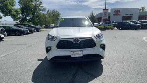 Blizzard Pearl 2021 Toyota Highlander LE