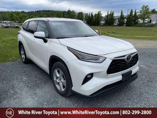 Blizzard Pearl 2021 Toyota Highlander LE