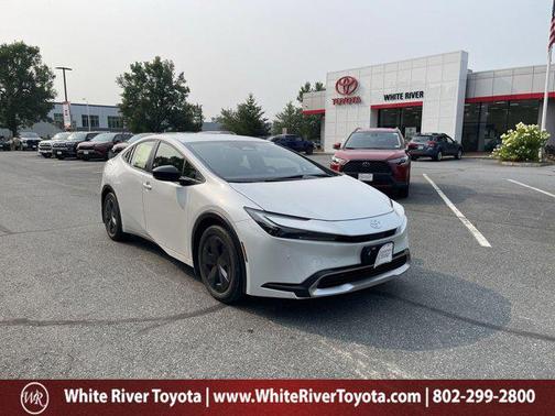 2025 Toyota Prius Plug-In Hybrid SE