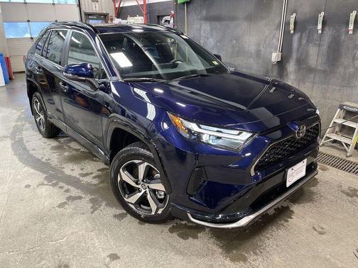 2025 Toyota RAV4 Hybrid SE