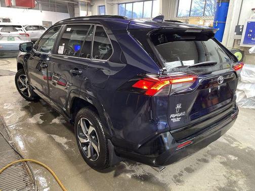 2025 Toyota RAV4 Hybrid SE
