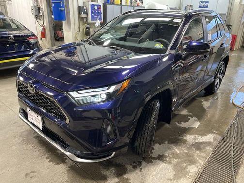 2025 Toyota RAV4 Hybrid SE