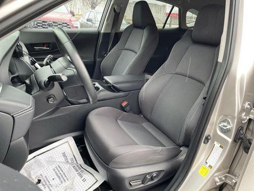 Titanium Glow 2023 Toyota Venza LE