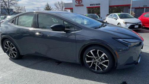 2025 Toyota Prius L