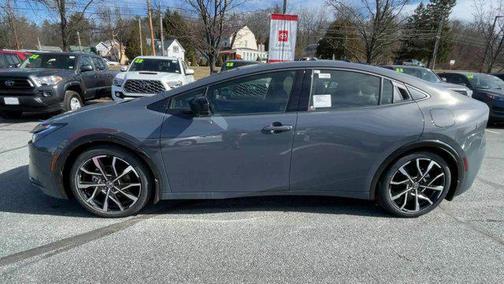 2025 Toyota Prius L