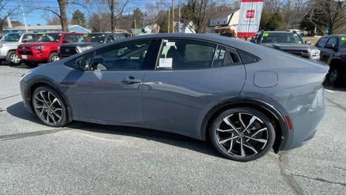2025 Toyota Prius L