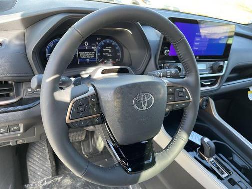 2026 Toyota Grand Highlander Hybrid Platinum MAX