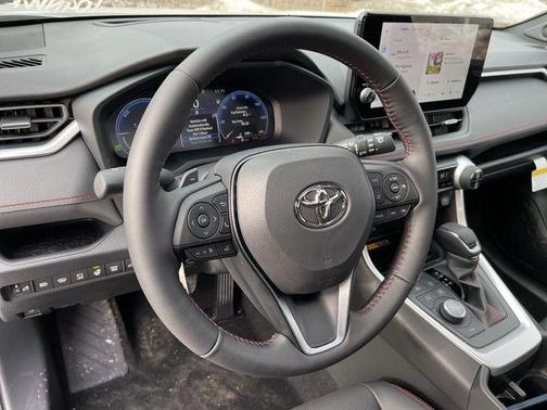 2025 Toyota RAV4 Hybrid SE