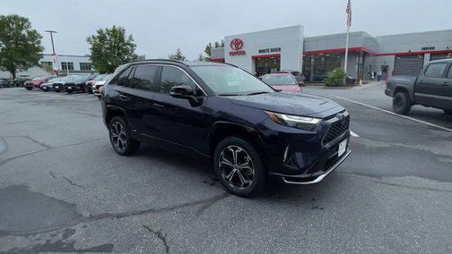 2025 Toyota RAV4 Hybrid SE