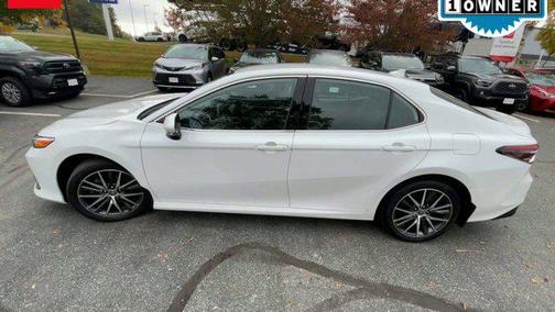 2023 Toyota Camry Hybrid XLE