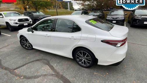 2023 Toyota Camry Hybrid XLE
