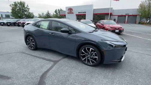 2025 Toyota Prius L
