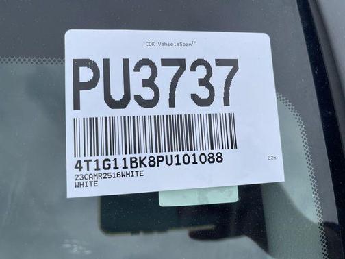 Ice Edge 2023 Toyota Camry SE