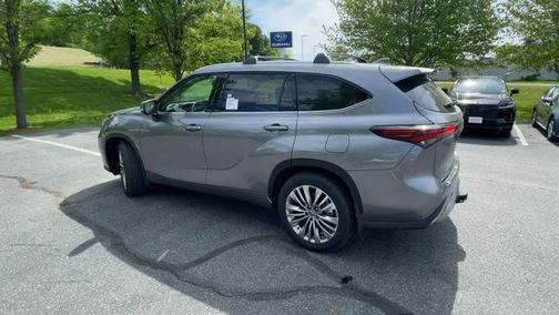 Heavy Metal 2026 Toyota Highlander Platinum