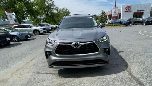 Heavy Metal 2026 Toyota Highlander Platinum