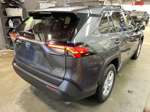 Magnetic Gray Metallic 2021 Toyota RAV4 Hybrid XLE