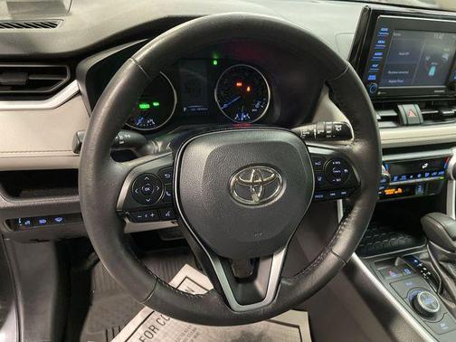 Magnetic Gray Metallic 2021 Toyota RAV4 Hybrid XLE
