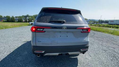 Cement 2026 Toyota Grand Highlander Hybrid Platinum MAX