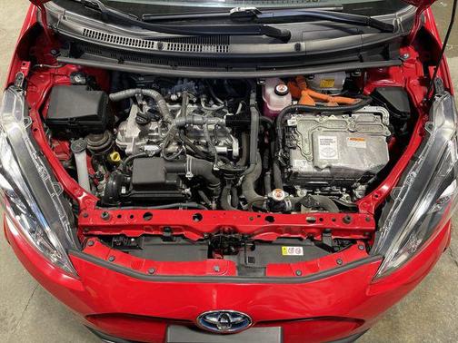 2018 Toyota Prius c Two