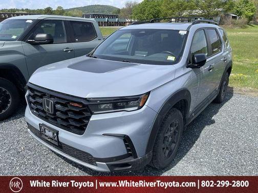 Diffused Sky Pearl 2023 Honda Pilot AWD TrailSport