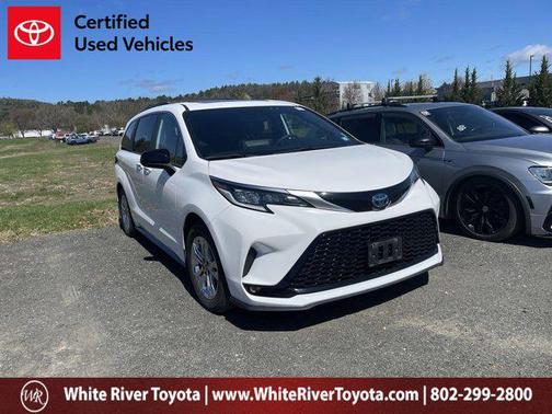 2022 Toyota Sienna XSE 7 Passenger