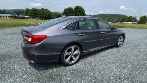 Lunar Silver Metallic 2018 Honda Accord Touring 2.0T