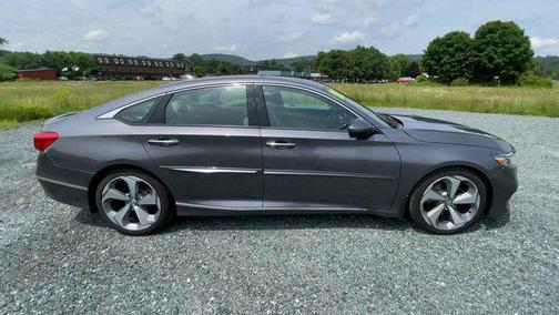 Lunar Silver Metallic 2018 Honda Accord Touring 2.0T