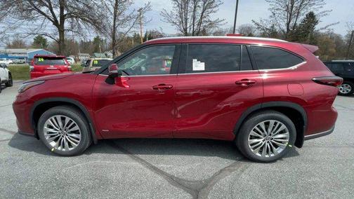 2025 Toyota Highlander Hybrid Platinum