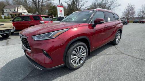 2025 Toyota Highlander Hybrid Platinum