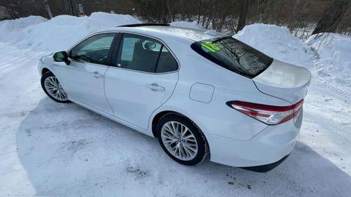 2018 Toyota Camry Hybrid XLE