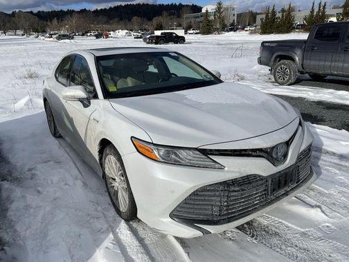 2018 Toyota Camry Hybrid XLE