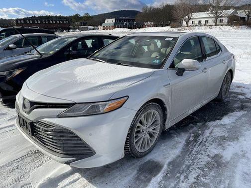 2018 Toyota Camry Hybrid XLE