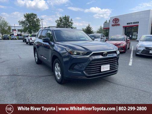 2025 Toyota Highlander LE