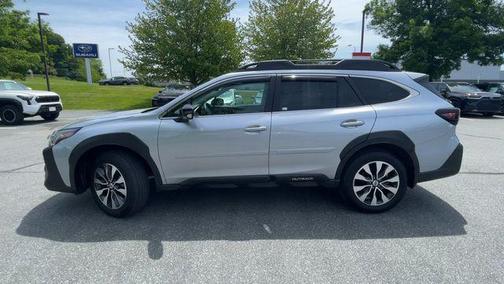 Ice Silver Metallic 2025 Subaru Outback Limited
