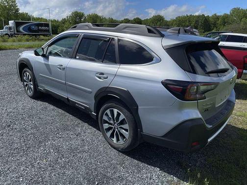 Ice Silver Metallic 2025 Subaru Outback Limited